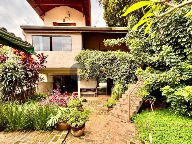 Sobrado - 4 Dormitórios (Suítes) à Venda ou para Alugar no Jardim Petrópolis - São Paulo/S