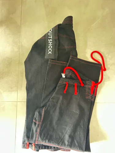 Kimono jiu jitsu outshock novo A2