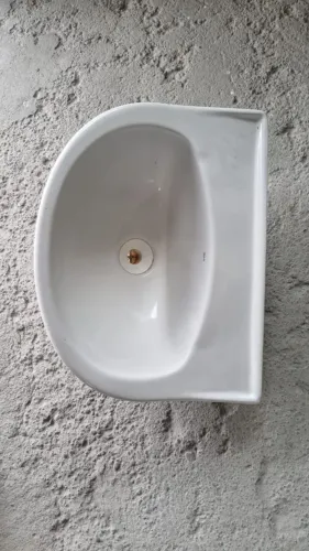 Lavabo em cerâmica 