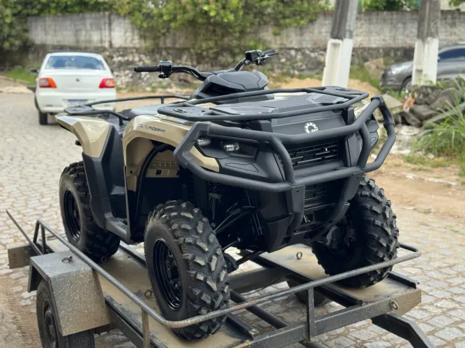 Quadriciclo Can am outlander HD5 PRO 2025