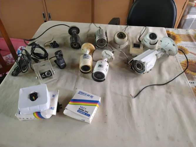 Lote de Câmeras para peças ou simulação.