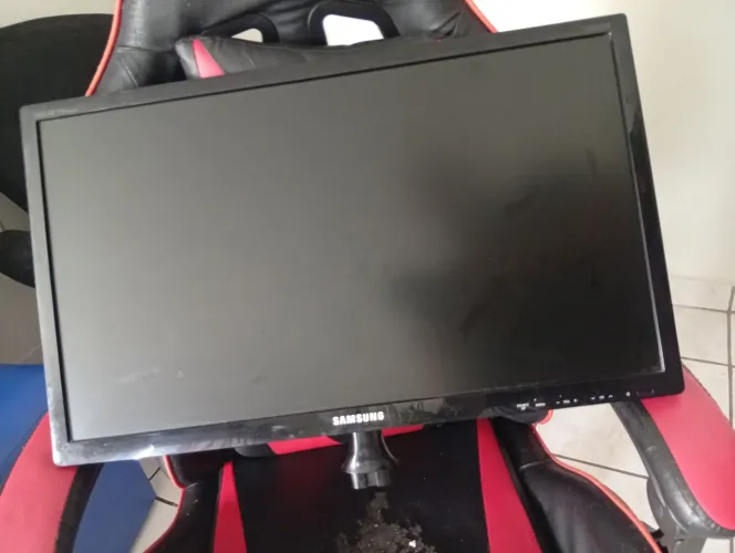 TV/Monitor Samsung 24 polegadas com defeito!