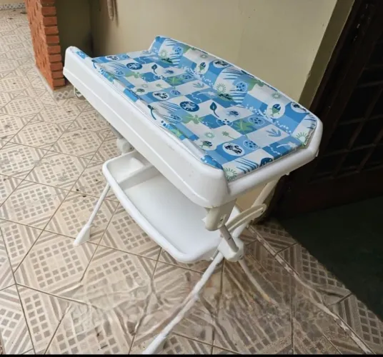  Banheira de Bebê (com trocador ) esse valor é da banheira ..os acessórios vão  junto.