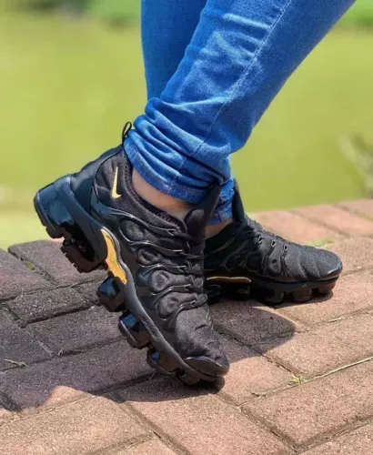 Vapor Max plus primeira linha