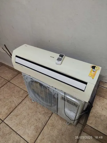 Ar Condicionado Elgin Split 12000 BTUs