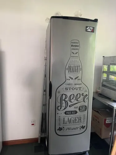 Cervejeira Gelopar 578 Litros Porta Cega GCB-57 GW 220V