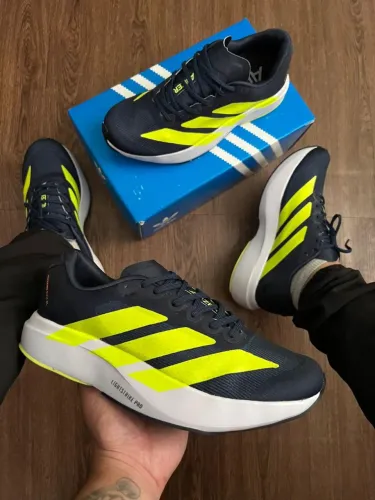 Tênis Adidas Adizero - Conforto e Performance para seus treinos 