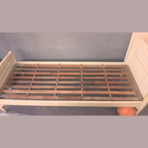 Cama de Madeira de Peroba - MUITO RESISTENTE