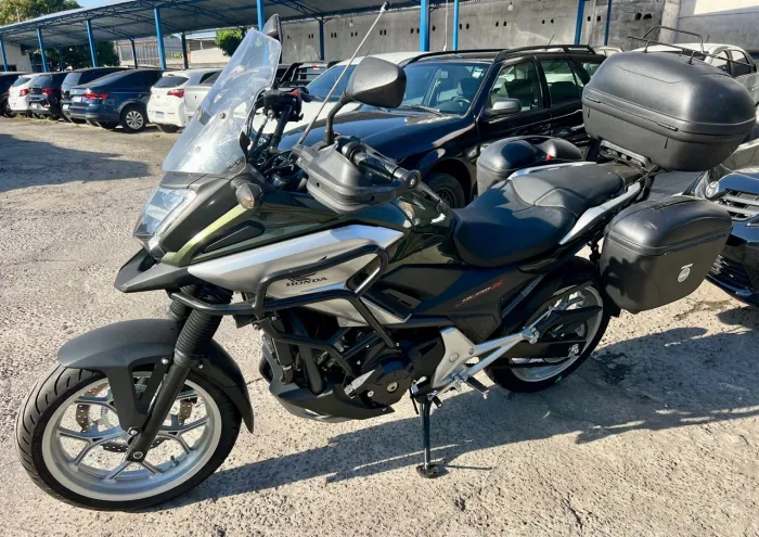 NC750X ÚNICO DONO 