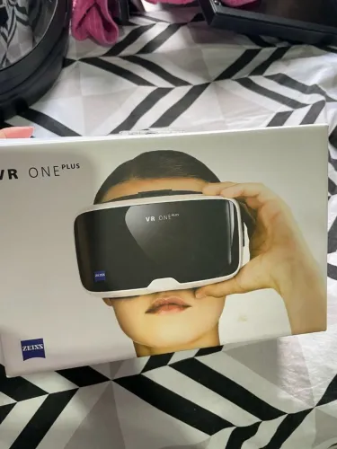 Óculos de Realidade ZEISS Virtual VR ONE PLUS - Usado