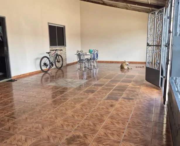 Vendo excelente casa em Santa Maria 