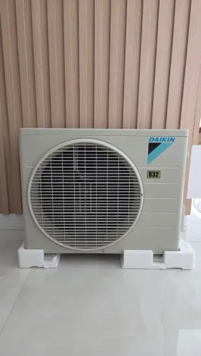 NOVO - AR CONDICIONADO DAIKIN 9000 BTUS FULL INVERTER