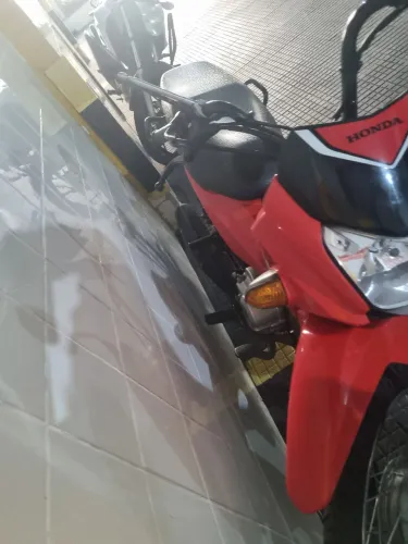 Honda ano 2026 vermelha