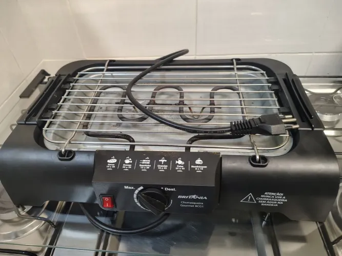 Vendo churrasqueira elétrica