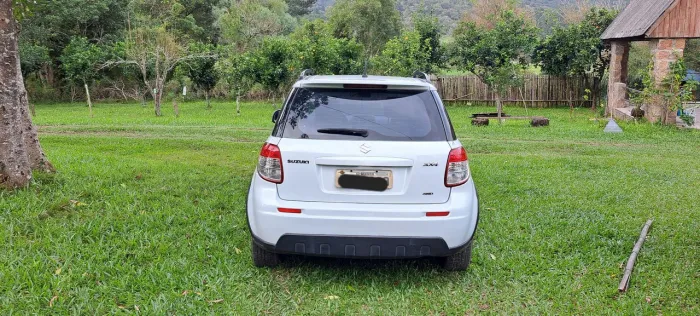 Suzuki SX4 2.0 16V 145cv 4WD 5P Mec. 2013