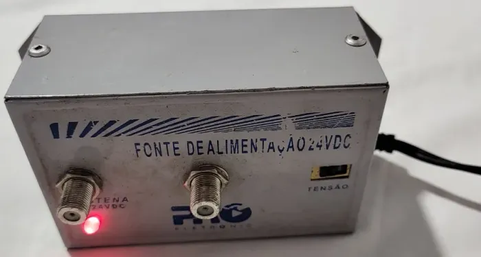 Amplificador Linha Vhf/uhf/antena Digital-30db-24vdc-bivolt