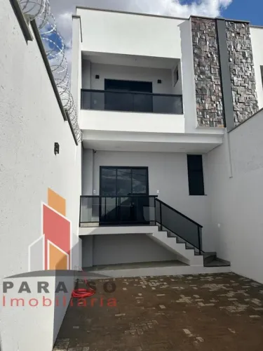 Sobrado para Venda no bairro Alto Umuarama, localizado na cidade de Uberlândia / MG.