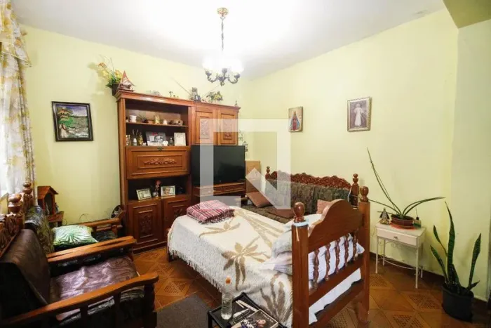 Casa à Venda - Água Fria, 2 Quartos, 200 m2