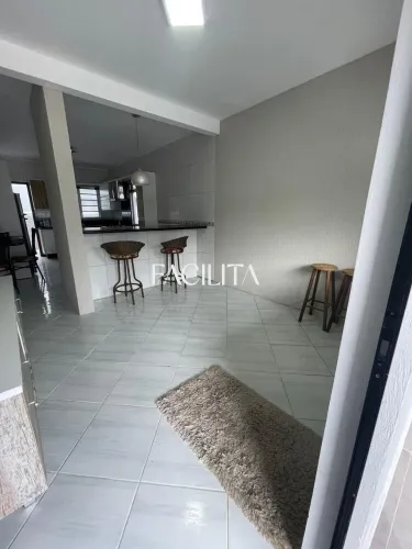 Apartamento com 2 quartos no bairro Carianos, Florianópolis.