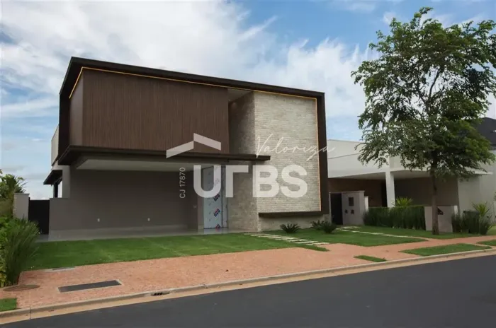Casa em condomínio com 233m² 3 quartos à venda no Alphaville II