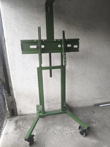 Suporte Vertical de TV Com Roldanas
