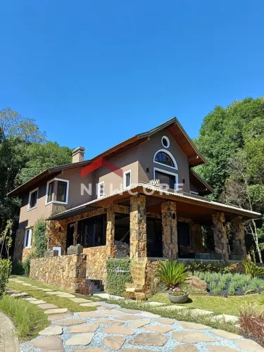 Casa de condomínio em Rua Biarritiz - Mato Queimado - Gramado/RS