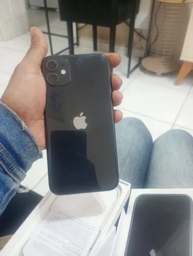 iPhone 11 com caixa e nota fiscal