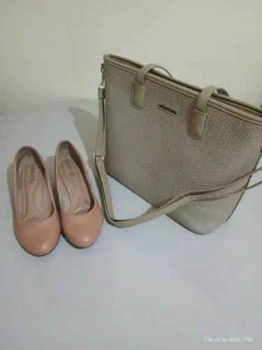 Vendo esse par de sapato feminino beira rio pouco usado, mas em bom estado + essa bolsa