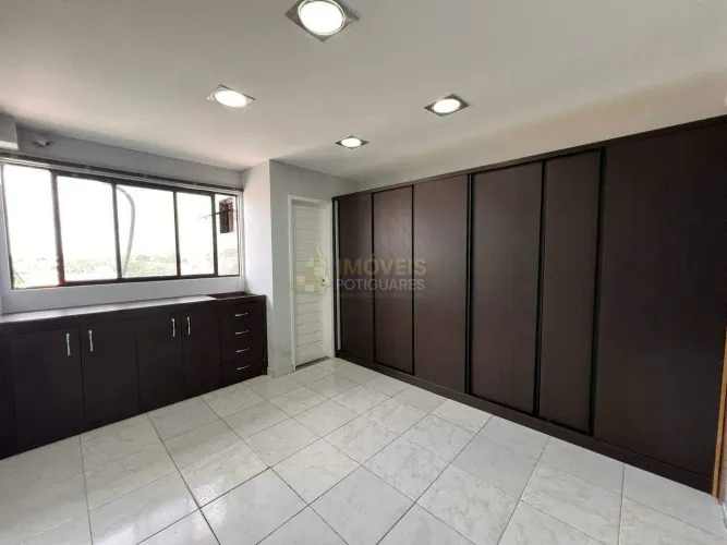 Sala comercial 30mt2 próximo Fórum Miguel Seabra