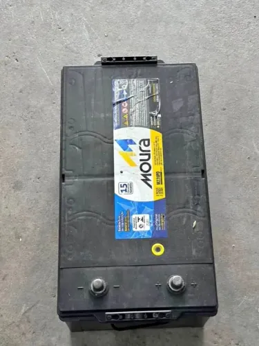 Bateria moura 220 amperes