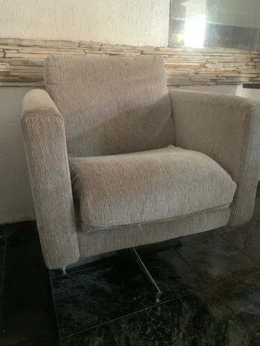 Poltrona  giratória $180,00