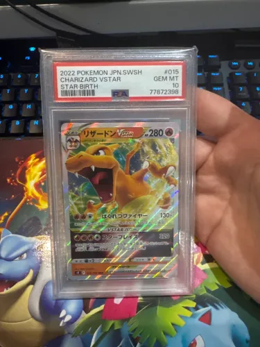 Carta Charizard VSTAR Star Birth
