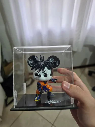 Funko Pop Custom Mickey Goku - Art Toy Thiago Rosinhole (Com Expositor de Acrílico)