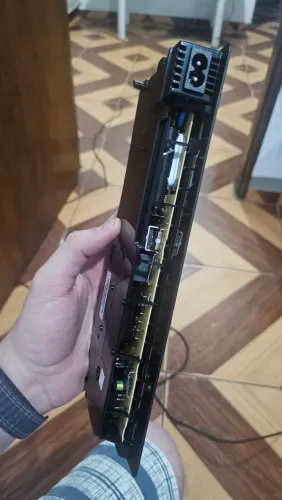 FONTE DE PS4 SLIM COM DEFEITO 