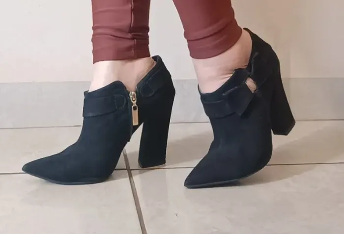 Sapato camurça (século XXX)