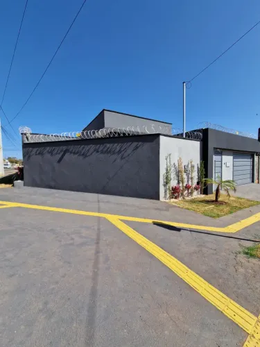 Casa 3 Quartos 1 Suíte com Piscina 140 m2 Residencial Alvorada Senador Canedo