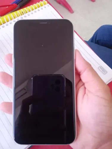 iPhone XR  