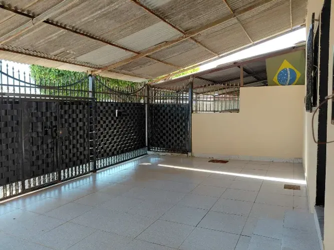 Alugo casa 3 quartos na QNN 20 Guariroba
