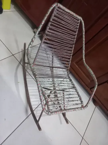 Cadeira de balanço INFANTIL 