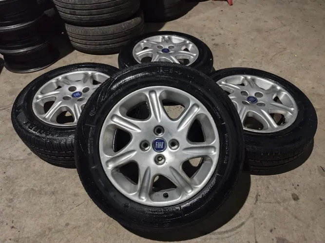 Rodas aro 15" Originais Fiat+ Pneus 185/65 R15"- Aceito Cartão 