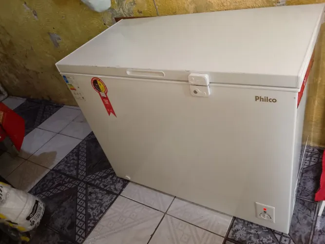 Vendo esse freezer com dois meses de uso 