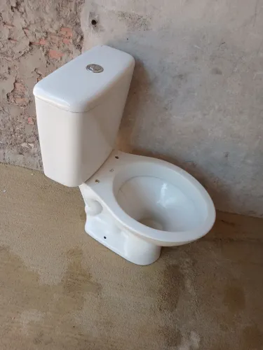 Vendo vaso usado falta o reparo da cx acoplada