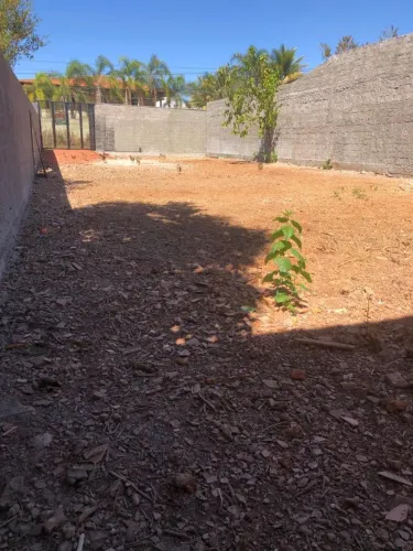 Terreno à venda de 350m² fora de condomínio - Arniqueiras