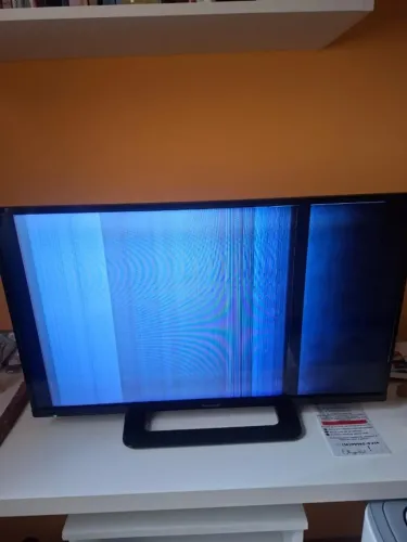 TV PANASONIC SMART 32" COM DEFEITO(SEM IMAGEM)