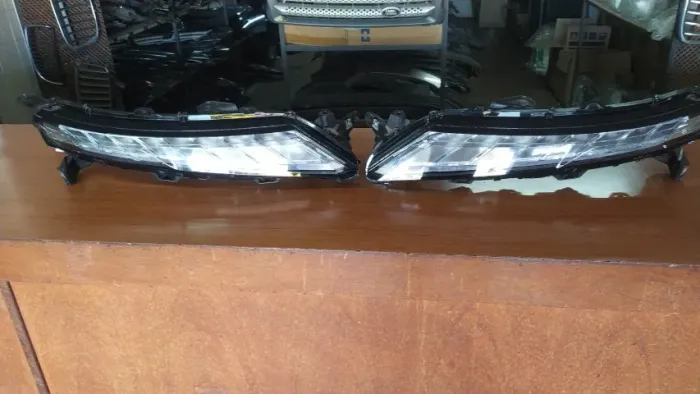 Farol Superior Eclipse Cross 2023 2024