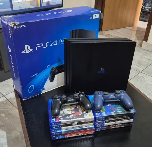 Playstation 4 PRO 1TB + 2 Controles + 12 Jogos