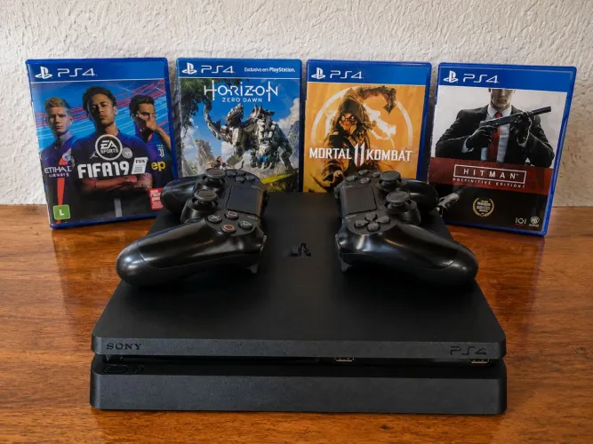 PS4 Slim 1TB 2 Controles Originais Completo