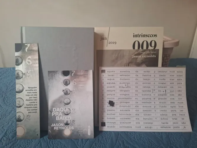 Daqui pra Baixo - Clube Intrínsecos