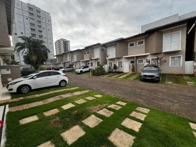 Casa em Condomínio para Locação em Sorocaba-SP, Jardim Europa: 3 Quartos, 1 Suíte, 2 Salas