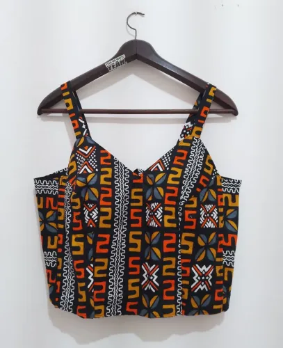 Cropped estampa africana. Novo.